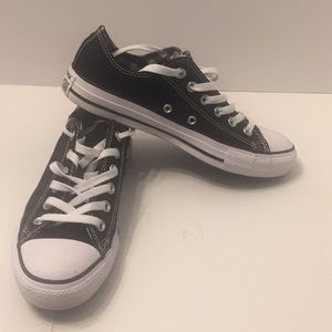 Black Converse All Stars size 8